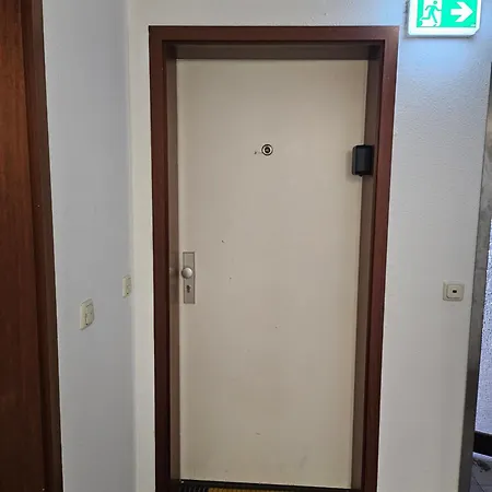 Ehrenfeld - Bright 32m2 Flat